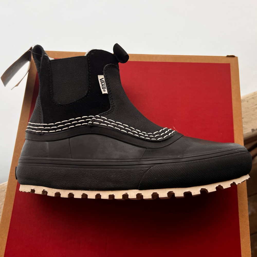 Vans Standard Mid Chelsea Snow MTE Boot